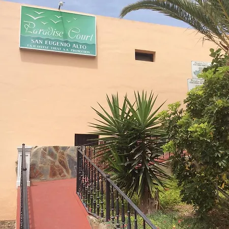 Residencia Paradise Court *